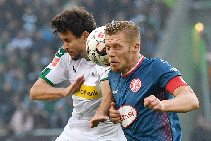 足球世界杯举办地更新交通方案，为球迷让路