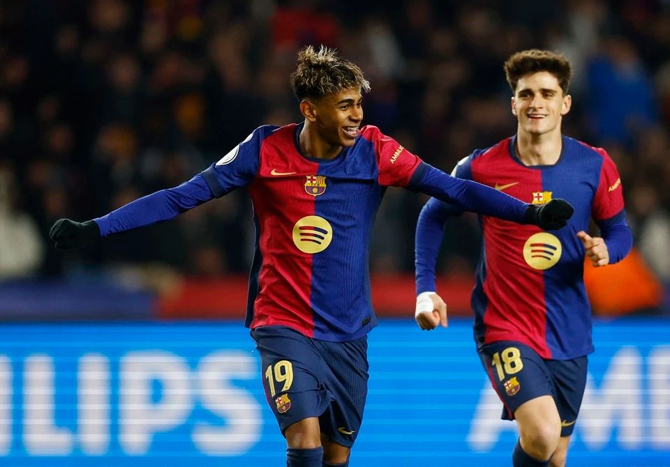 北爱尔兰小将唐利：在热刺时凯恩帮了我很多，这让我喜欢回撤