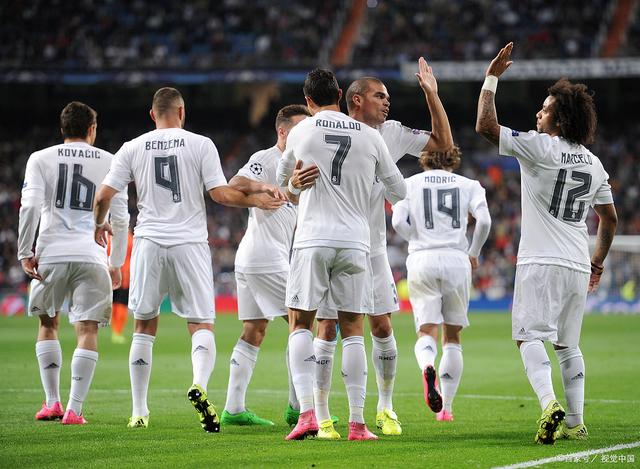 意甲最新积分战报：前2积分相同，米兰奇迹逆袭，热那亚绝杀（意甲积分榜更新：前二同分，米兰神奇逆转，热那亚补时绝杀）